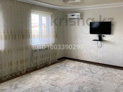 Отдельный дом · 3 комнаты · 115 м² · 5 сот., мкр. Зачаганск пгт — Брусиловского за 28.5 млн ₸ в Уральске