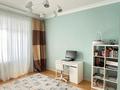 4-комнатная квартира · 140 м² · 2/3 этаж, 222 переулок 9 за 135 млн ₸ в Астане, Есильский р-н — фото 8
