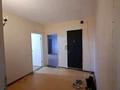 3-комнатная квартира · 63.3 м² · 9/10 этаж, мкр Юго-Восток, мкр Юго-Восток, мкр Гульдер 2 6 за 22 млн ₸ в Караганде, Казыбек би р-н — фото 4