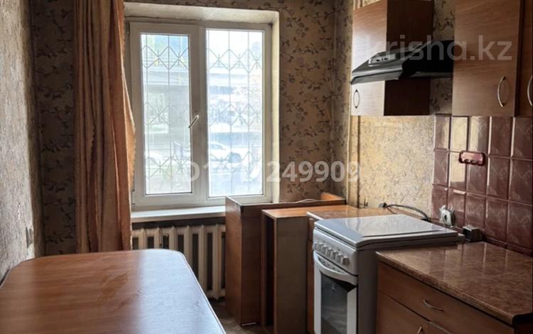 2-бөлмелі пәтер · 55 м² · 2/12 қабат, мкр Аксай-1, бағасы: 35 млн ₸ в Алматы, Ауэзовский р-н — фото 2