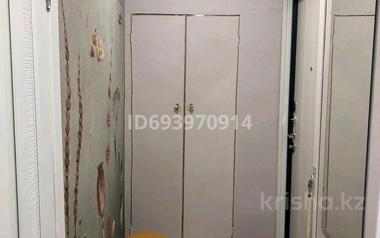 2-комнатная квартира · 46 м² · 3/5 этаж, 2 микр 40 — Напротив ТЦ "Казахстан" за 13 000 〒 в Степногорске — фото 2
