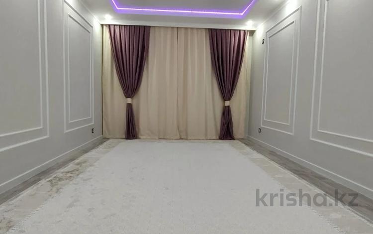 3-бөлмелі пәтер · 92.2 м² · 2/5 қабат, мкр. Алтын орда, микрорайон Алтын орда (бывш. Батыс-2), бағасы: 37.5 млн ₸ в Актобе — фото 3