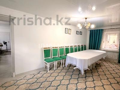 Отдельный дом · 5 комнат · 200 м² · 10 сот., Улытау 16 за 60 млн ₸ в Астане, Сарыарка р-н