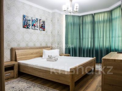1-комнатная квартира, 50 м², 1/5 этаж посуточно, Сатпаева 5Д за 13 000 〒 в Атырау