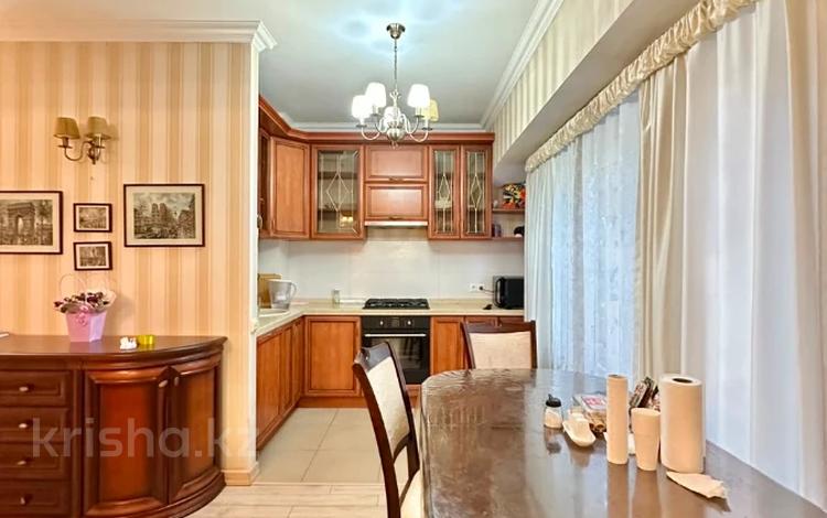 3-бөлмелі пәтер · 107 м² · 2/8 қабат, Достык — Кабанбай батыра, бағасы: 110 млн ₸ в Алматы, Медеуский р-н — фото 3