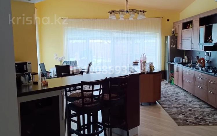 5 комнат · 420 м² · 2/2 этаж, мкр Оркен, 43 — Рядом с рестораном Atyrau Hall 1, вдоль главной трассы за 120 000 ₸ в Атырау — фото 2