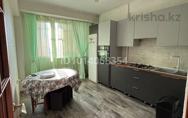 2-комнатная квартира · 64 м² · 8/9 этаж, Тлендиева 256 за 300 000 ₸ в Алматы, Бостандыкский р-н — фото 2