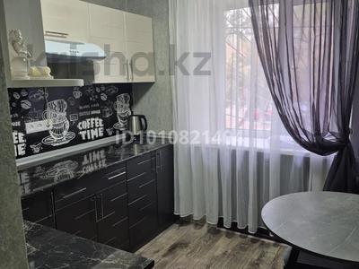 2-бөлмелі пәтер · 44.4 м² · 1/5 қабат, Победы 12/1, бағасы: ~ 8.3 млн ₸ в Темиртау