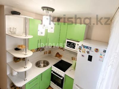 3-бөлмелі пәтер · 67 м² · 2/5 қабат, Добролюбова - магазин Рахат 41, бағасы: 22.5 млн ₸ в Усть-Каменогорске, Ульбинский