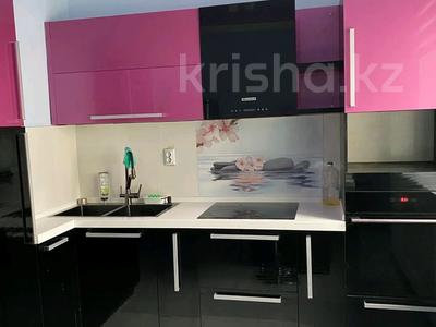 3-комнатная квартира · 115 м² · 5/10 этаж, А. Бокейханова 8 за 300 000 ₸ в Астане, Есильский р-н