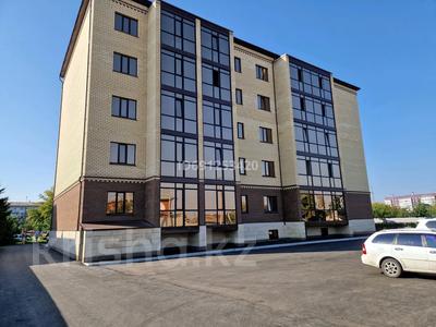 1-бөлмелі пәтер · 65 м² · 3/5 қабат, Назарбаева 133, бағасы: 35 млн ₸ в Петропавловске