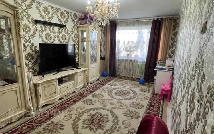 3-комнатная квартира · 62 м² · 2/5 этаж, Майкудук, 16й микрорайон 5 за 15 млн ₸ в Караганде, Алихана Бокейханова р-н — фото 2