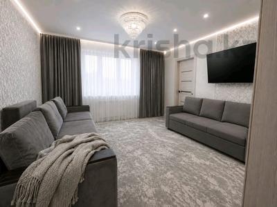 3-комнатная квартира · 60 м² · 2/9 этаж, Казахстан 107 — Казахстан и Мызы за 20 000 ₸ в Усть-Каменогорске