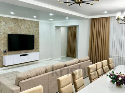 4-комнатная квартира · 170 м² · 4/10 этаж, мкр. Алтын орда, Молдагуловой за 79.9 млн ₸ в Актобе