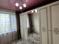 3-бөлмелі пәтер · 50 м² · 5/5 қабат, Строитель ш/а. 37, бағасы: 18 млн ₸ в Уральске, мкр Строитель — фото 11