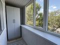 3-бөлмелі пәтер · 50 м² · 5/5 қабат, Строитель ш/а. 37, бағасы: 18 млн ₸ в Уральске, мкр Строитель — фото 17