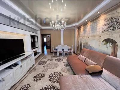5-комнатная квартира · 176 м² · 5/6 этаж, Майкудук, мкр Голубые пруды за 73 млн 〒 в Караганде, Алихана Бокейханова р-н