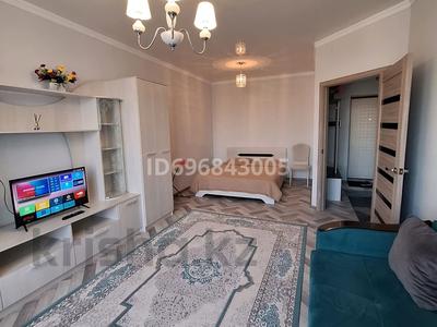1-бөлмелі пәтер · 48 м² · 13/13 қабат, Макатаева — Муратбаева, бағасы: 2 500 ₸ в Алматы, Алмалинский р-н