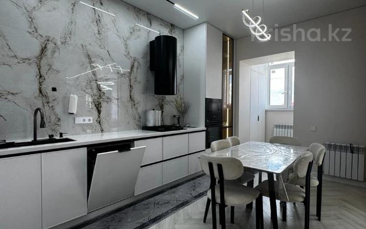 3-комнатная квартира · 138.1 м² · 5/5 этаж, мкр. Алтын орда за 89 млн ₸ в Актобе — фото 24
