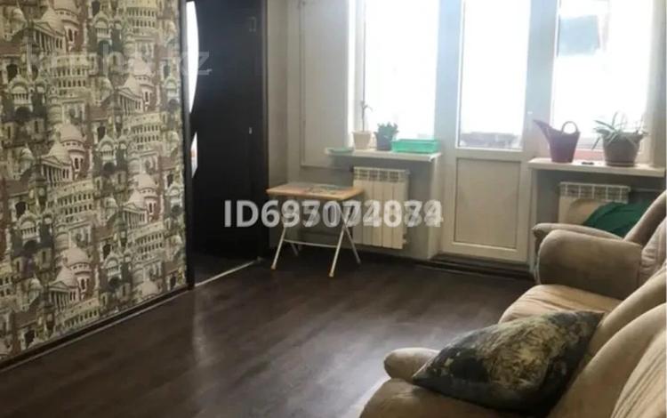 4-комнатная квартира · 62 м² · 3/5 этаж, Курмангазы 175 — маг. Урал за 22 млн ₸ в Уральске — фото 2