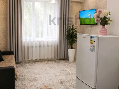 1-комнатная квартира · 40 м² · 1/9 этаж, мкр Аксай-1 11/7 — Сайна Ташкенская за 15 000 ₸ в Алматы, Ауэзовский р-н