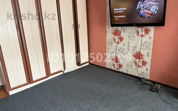 1-комнатная квартира · 46 м² · 2/5 этаж, Астана 10 за 10 000 ₸ в Усть-Каменогорске — фото 4