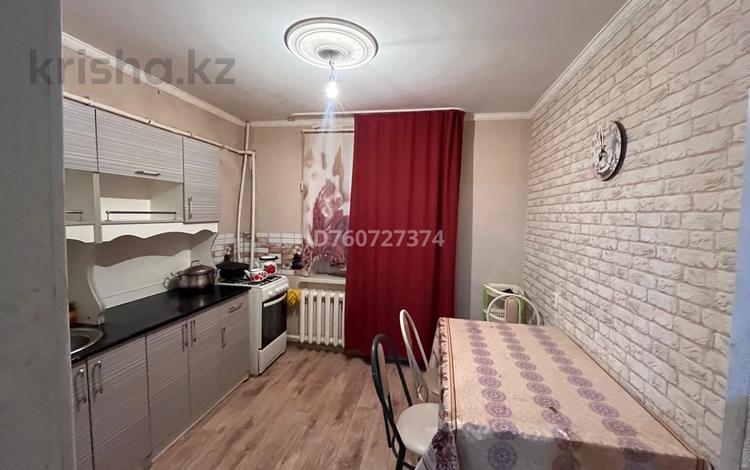 3-комнатная квартира · 62 м² · 1/5 этаж, 3мкр 23 — Асем садик Сатыбалдиев мектеп за 11 млн 〒 в Кульсары — фото 2