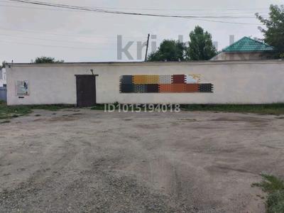 Свободное назначение, офисы, магазины и бутики, склады, азс, автосервисы и автомойки, развлечения · 360 м² за 125 000 ₸ в Актобе, мкр. Курмыш