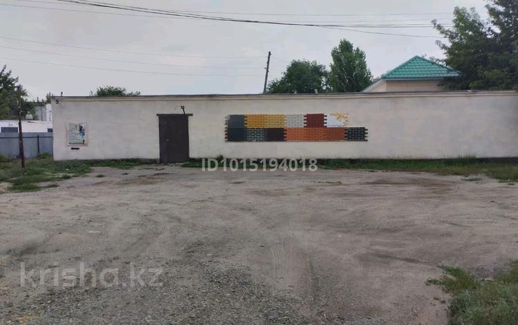 Свободное назначение, офисы, магазины и бутики, склады, азс, автосервисы и автомойки, развлечения · 360 м² за 125 000 ₸ в Актобе, мкр. Курмыш — фото 2