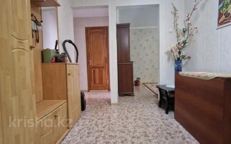 3-бөлмелі пәтер · 70 м² · 2/5 қабат, мкр Шанхай, пожарского — данекер, бағасы: 16.5 млн ₸ в Актобе — фото 2