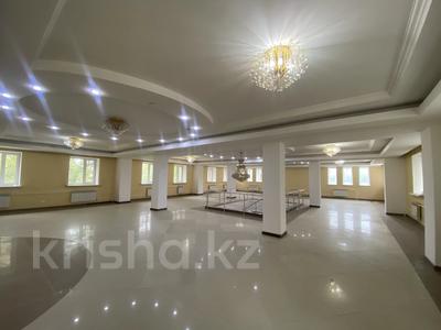 Свободное назначение, офисы, магазины и бутики, склады, азс, автосервисы и автомойки, общепит, салоны красоты, бани, гостиницы и зоны отдыха, фитнес и спорт, медцентры и аптеки, образование, развлечения, конференц-залы, кабинеты и рабочие места, студии · 671 м² за 3 млн 〒 в Астане, Сарыарка р-н