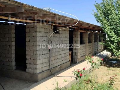 Жеке үй · 7 бөлме · 200 м² · 8 жүзд., Атамура 19 — Школа, бағасы: 16 млн ₸ в Аксукенте