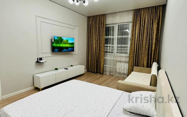 1-комнатная квартира · 40 м² · 4/10 этаж, мкр Ожет, Северное Кольцо 92/2 — Возле базара Ожет и Мизам по улице Рафикова за 3 000 ₸ в Алматы, Алатауский р-н — фото 2