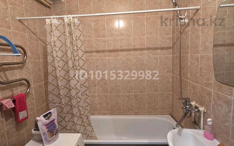 1-комнатная квартира · 45 м² · 2/9 этаж, Есенберлина за 160 000 ₸ в Усть-Каменогорске — фото 2
