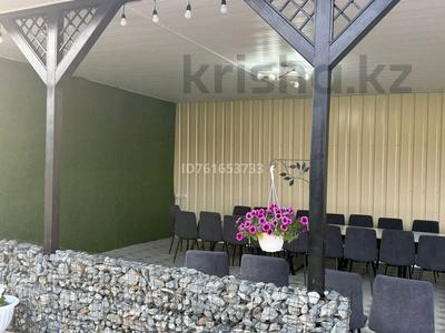 Дом · 5 комнат · 200 м², Альфараби — Альфараби казына за 20 000 ₸ в Усть-Каменогорске