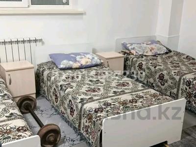4 комнаты · 25 м² · 3/3 этаж, мкр Тастак-2, Муканова 98 за 60 000 〒 в Алматы, Алмалинский р-н