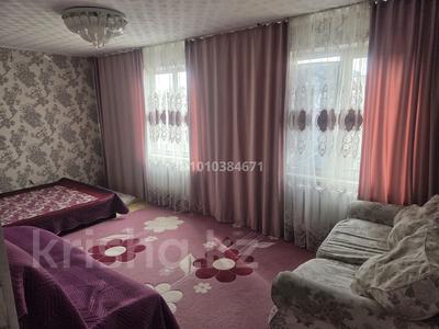 3-бөлмелі пәтер · 62 м² · 5/5 қабат, Самал 42 — Тоймарт супермаркет, бағасы: 12 000 〒 в Талдыкоргане, мкр Самал