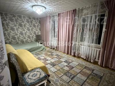 3-комнатная квартира · 62 м² · 5/5 этаж, Самал 42 — Тоймарт супермаркет за 15 000 ₸ в Талдыкоргане, мкр Самал