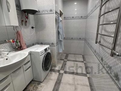 3-бөлмелі пәтер · 102 м² · 4/11 қабат, 16-й мкр 44, бағасы: 42.5 млн 〒 в Актау