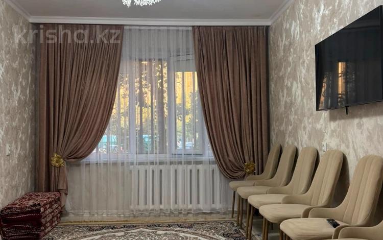 2-комнатная квартира · 55 м² · 1/5 этаж, мкр 11 за 18.5 млн ₸ в Актобе — фото 2