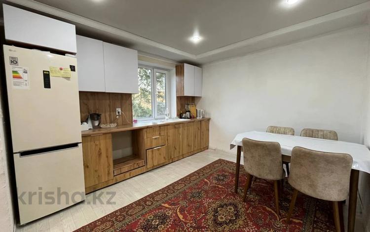 Отдельный дом · 3 комнаты · 75.8 м² · 6.71 сот., Стаханова за 15 млн 〒 в Семее — фото 4