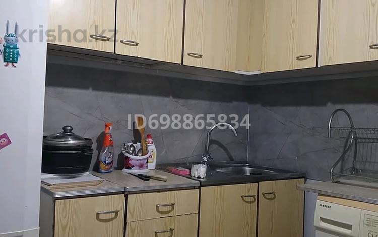 1-бөлмелі пәтер · 30 м² · 4/5 қабат, Новаторов 17 — Район УКа вокзала, магазин "Сигнал", бағасы: 130 000 ₸ в Усть-Каменогорске — фото 2