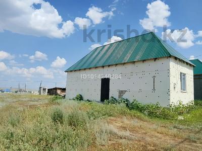 Отдельный дом · 3 комнаты · 108 м² · 10 сот., Беккул баба 2 332 — Вдоль трассы за 7 млн ₸ в Актобе