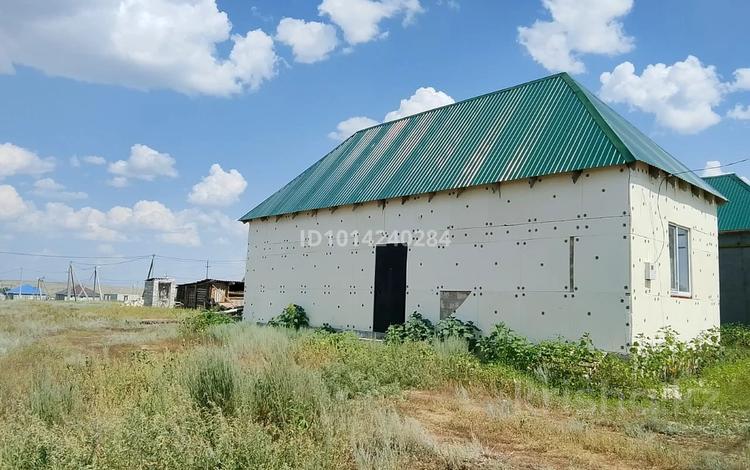 Отдельный дом · 3 комнаты · 108 м² · 10 сот., Беккул баба 2 332 — Вдоль трассы за 7 млн ₸ в Актобе — фото 2