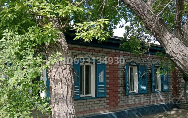 Отдельный дом · 4 комнаты · 180 м² · 8 сот., Гагарина — Гагарина Елемесова за 60 млн 〒 в Семее — фото 2