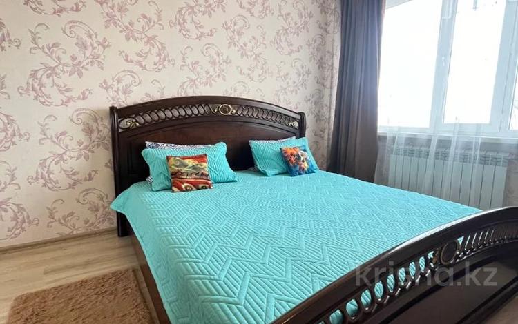 2-комнатная квартира · 62 м² · 1/5 этаж, Жарбосынова 85 за 15 000 〒 в Атырау, мкр Авангард-4 — фото 14