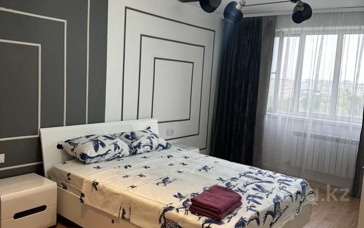 2-комнатная квартира · 55 м² · 8/10 этаж, мкр Аксай-5 25 — Жубанова за 350 000 ₸ в Алматы, Ауэзовский р-н — фото 2