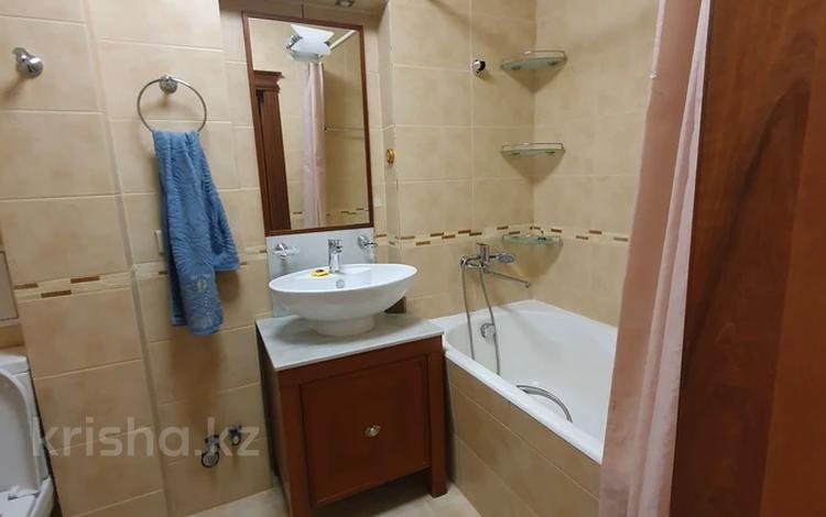 2-бөлмелі пәтер · 67 м² · 4/8 қабат, Кабанбай батыра — Сейфуллина, бағасы: 400 000 ₸ в Алматы, Алмалинский р-н — фото 13