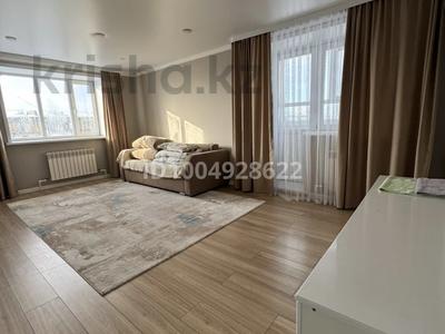 3-комнатная квартира · 80 м² · 5/5 этаж, Машхур жусупа 37 — Мажхур жусупа Абая за 400 000 〒 в Экибастузе