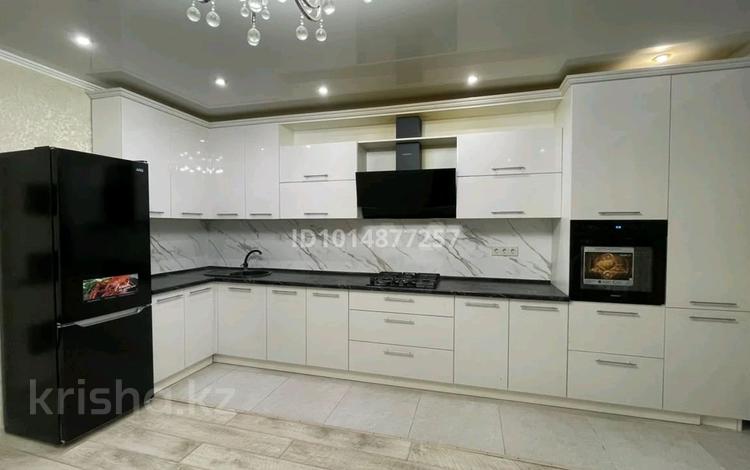 3-бөлмелі пәтер · 83 м² · 4/6 қабат, Тюленина 6 — Абулхаир хана, бағасы: ~ 32 млн ₸ в Уральске — фото 17